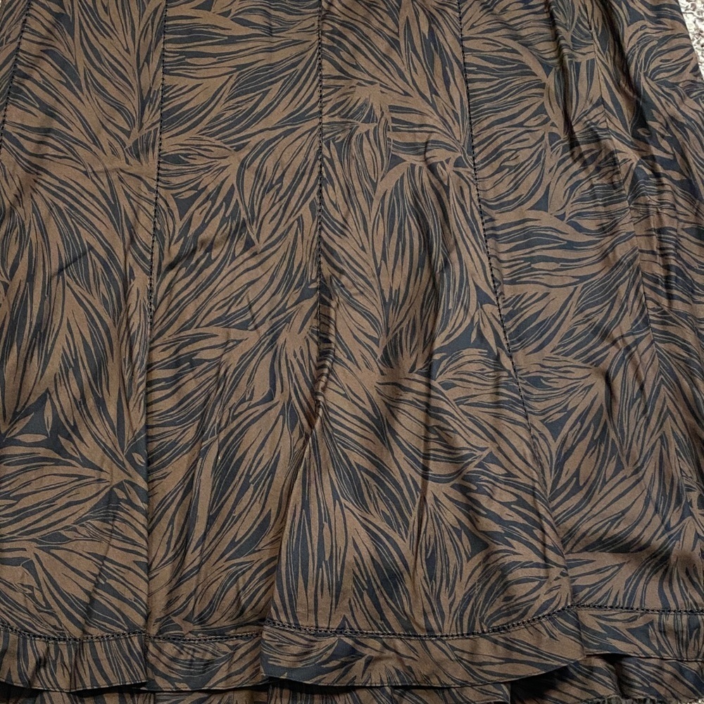 VNTG Ann Taylor Brown and Black Leaf Pattern A-Line Skirt - Picture 3 of 6